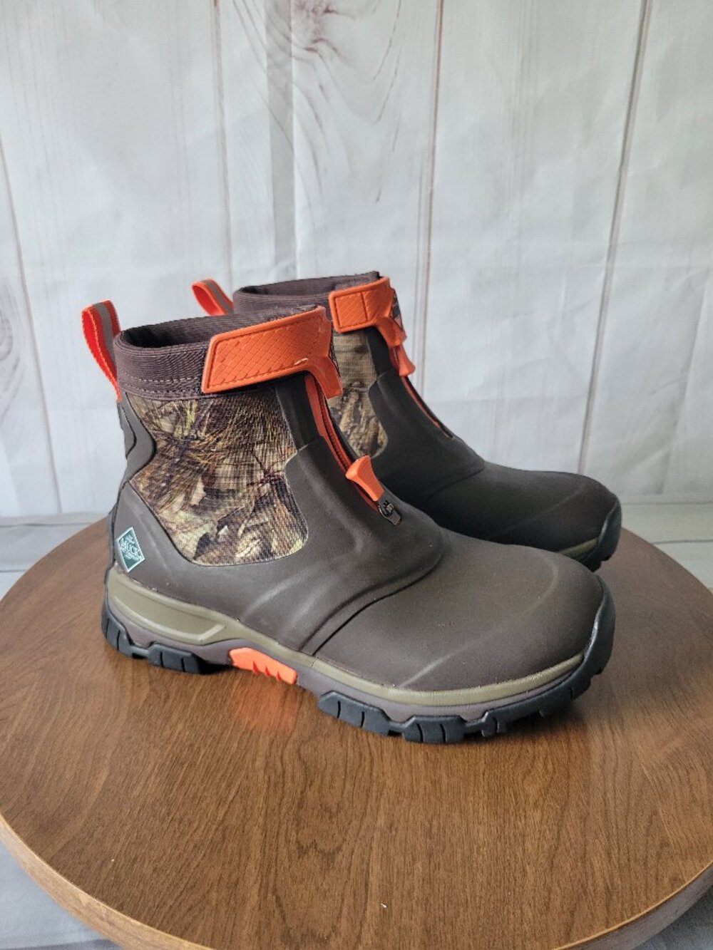 Muck Men’s 7 Mossy Oak Breakup Country Apex Mid Zip Ankle Boot. 100% Waterproof,